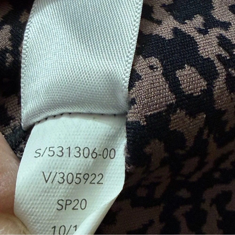 Athleta Salutation Stash Pocket Tight